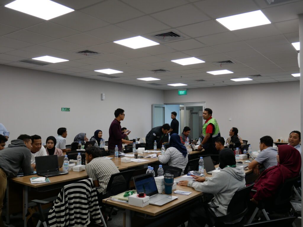 Suasana Training Yang Diadakan Multikrida Training